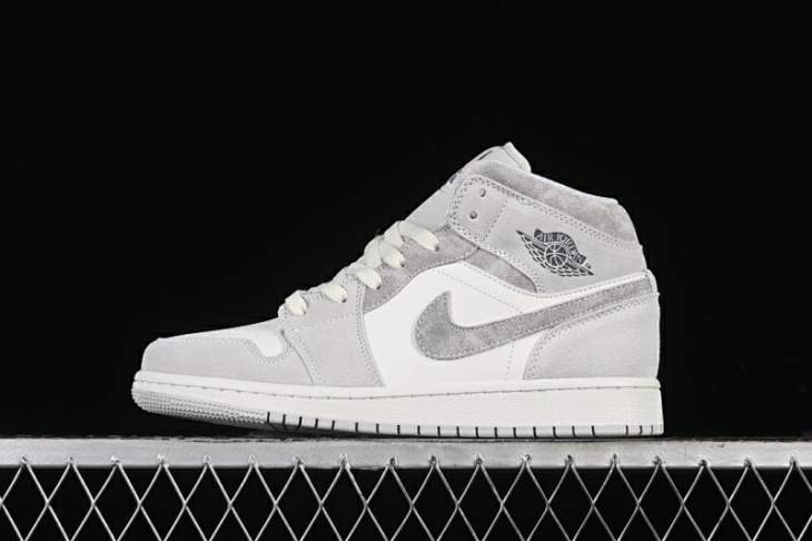 Picture of Air Jordan 1 MID _SKUfw18028384168382360fw